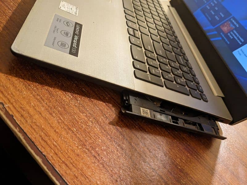 Core i3, 8th Gen Laptop for Sale 3