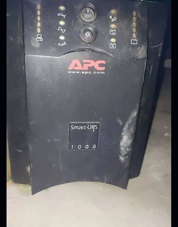 APC UPS American 700W 24V Battery 0