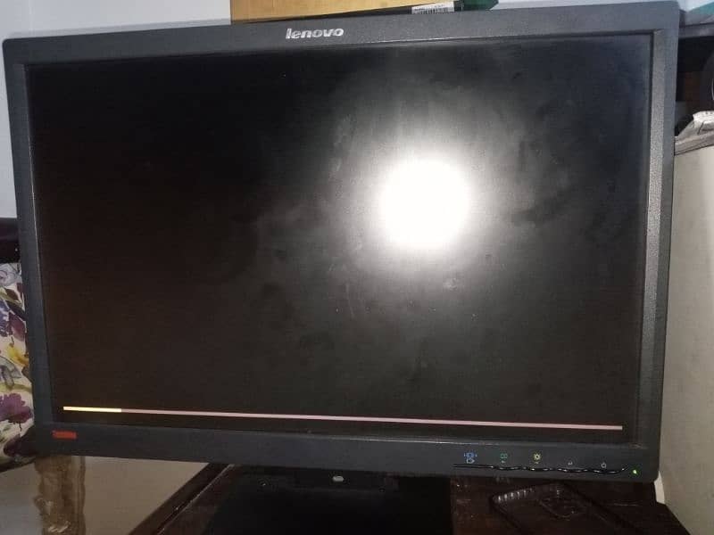 L2250p Lenovo wide gaming screen. 2