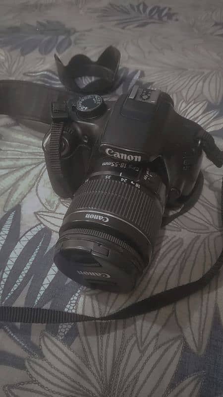 CANON 1200D with 18.55 lens 0