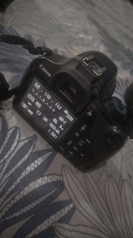 CANON 1200D with 18.55 lens 3