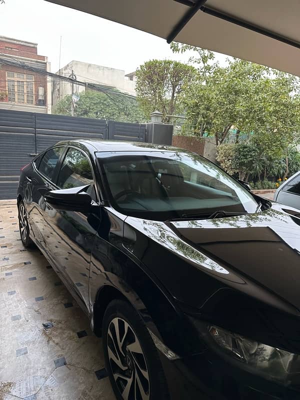 Honda Civic Oriel 2018 4