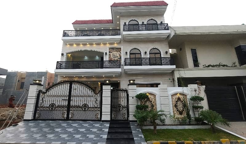 10 Marla House For sale Is Available In Bismillah Housing Scheme 0