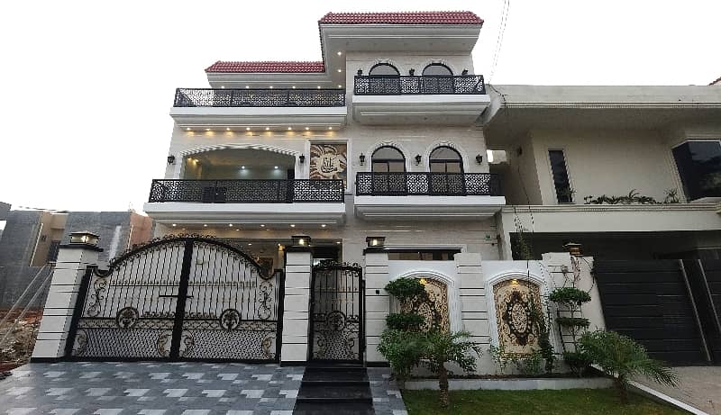 10 Marla House For sale Is Available In Bismillah Housing Scheme 2