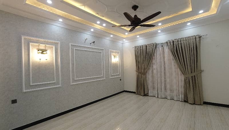 10 Marla House For sale Is Available In Bismillah Housing Scheme 5