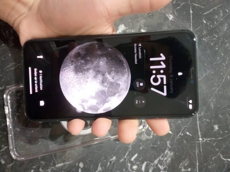 iPhone 11 pro max jv non active sim working 4 months 3