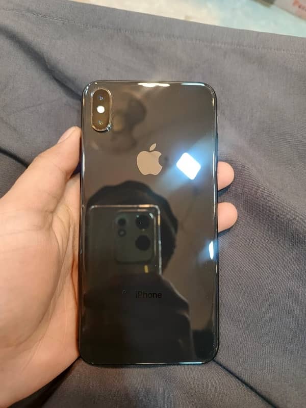 Urgent  sale iphone xs max 64  non pta 1