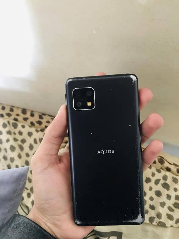 Aqous sense 5g 5