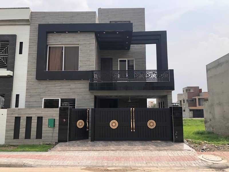 08 MARLA HOUSE FOR SALE LDA APPROVED GAS AVAILABLE IN SOUTHERN BLOCK PHASE 1 BAHRIA ORCHARD LAHORE 0