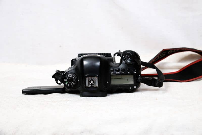 6D mark Ii body  170000 1