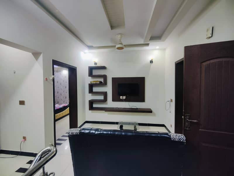 5 Marla Luxury Fully Furnished Upper Portion Available For Rent in AA Block Bahria Town Lahore 7