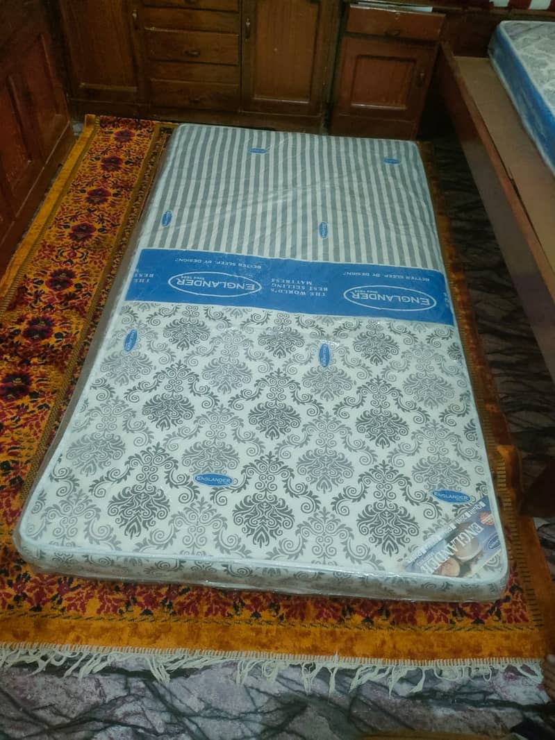 Hybride Matress for single bed one side medicated one side foamed. 1