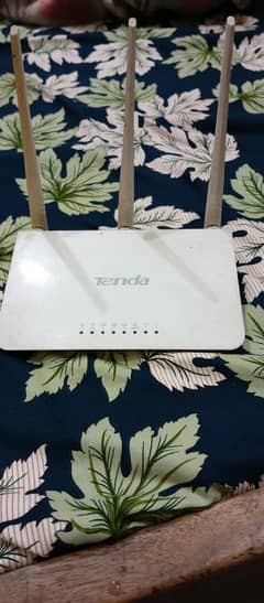 Tenda router