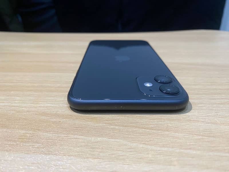 iPhone 11 | 64 GB | 89% BATTERY | JV | BLACK 4