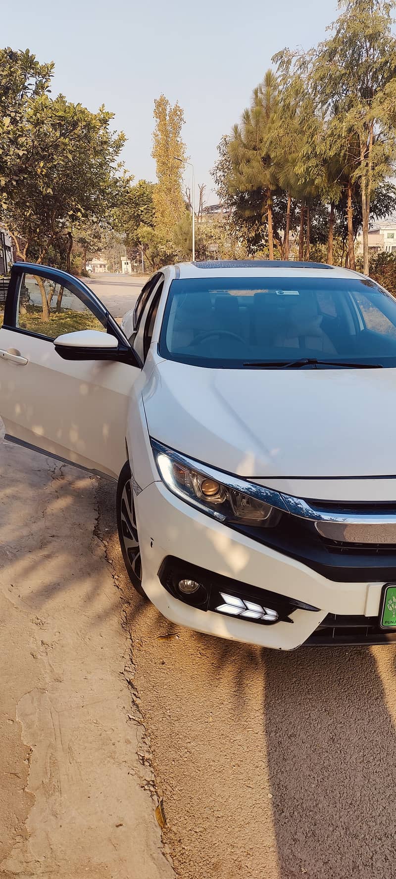 Honda Civic Oriel 1.8 i-VTEC CVT 2018 0