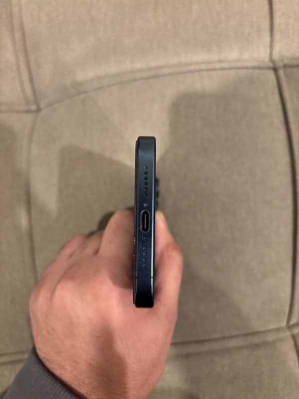 Iphone 15 pro max 256GB LLa Modal dual sim 3