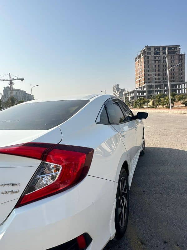 Honda Civic Model 2018  Non accidental  Islamabad registered 1