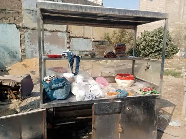 Fires and Samosy Pakory ka total Saman ka Steel Stall for sale 7