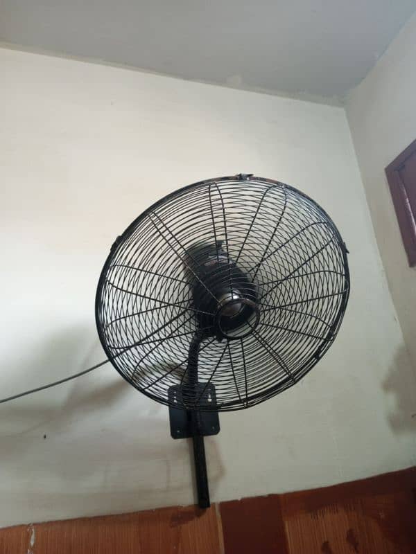 Rado Bracket Fan 20" 220v 1