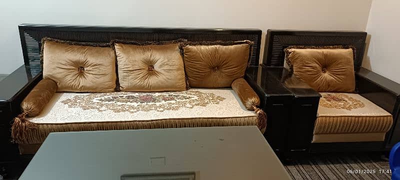 Beautiful Sofa Set 2