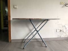 FOLDABLE IRON STAND IN PERFECT CONDITION