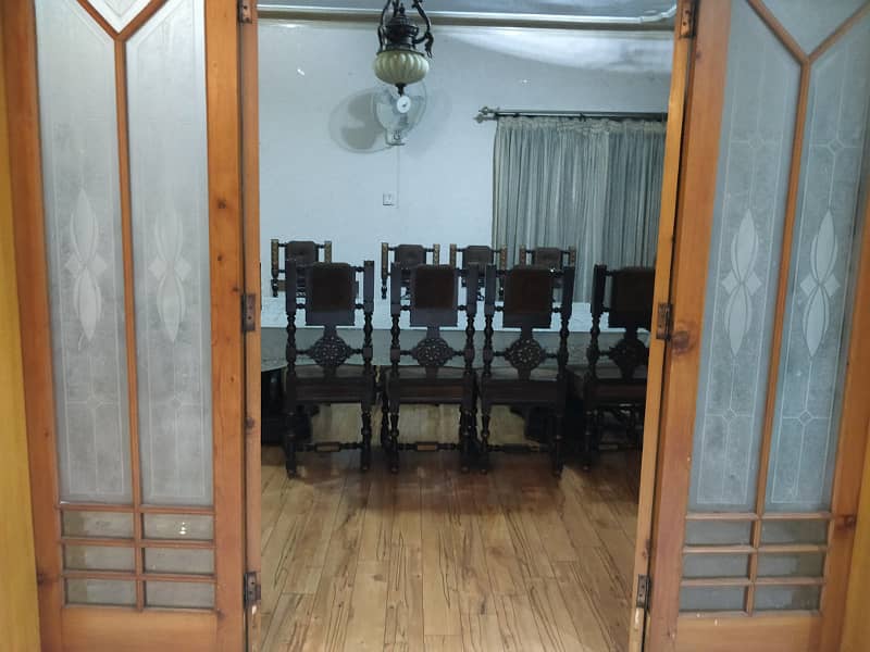 FULLY FURNISHED ROOM FOR RENT 7