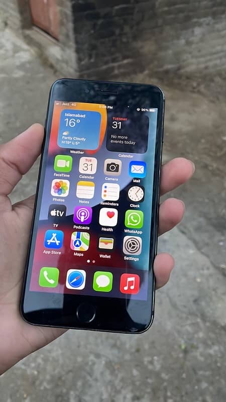 i phone 7 plus pta approved exchange possible with Xr with cash 1