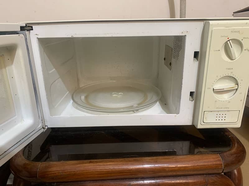 Japanese microwave in good condition 1