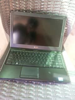 Dell laptop Latitude 13 .