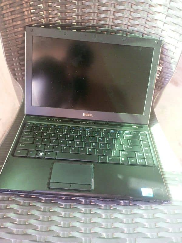 Dell laptop Latitude 13 . 0