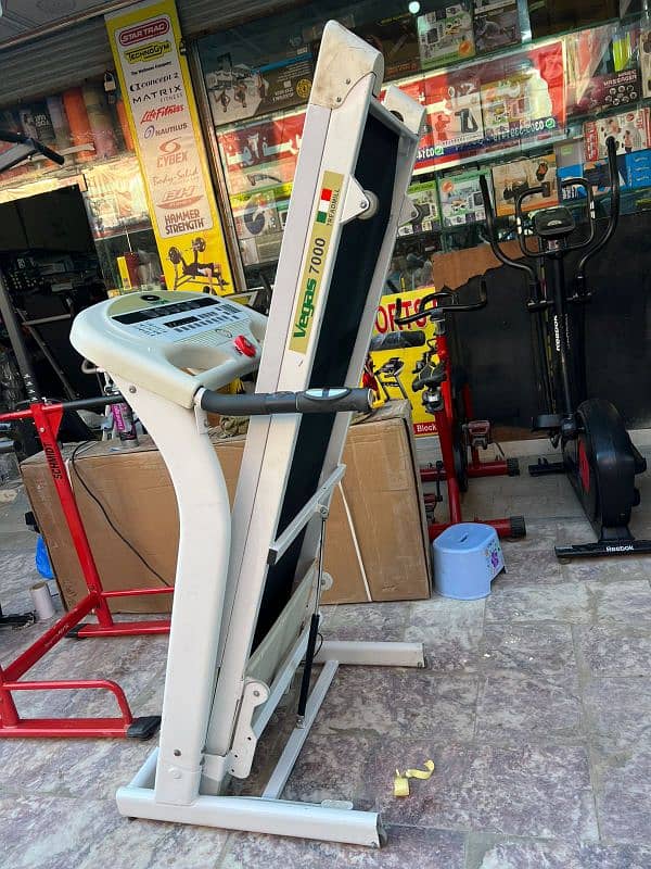 Italy brand treadmill / running machine / jogging machine / walking 3