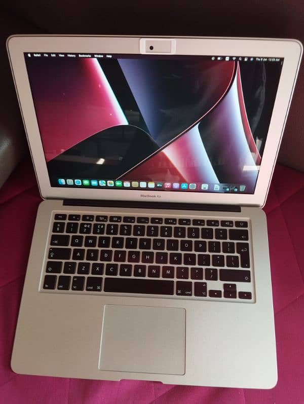 MacBook Air 2017 13 inch i5 3