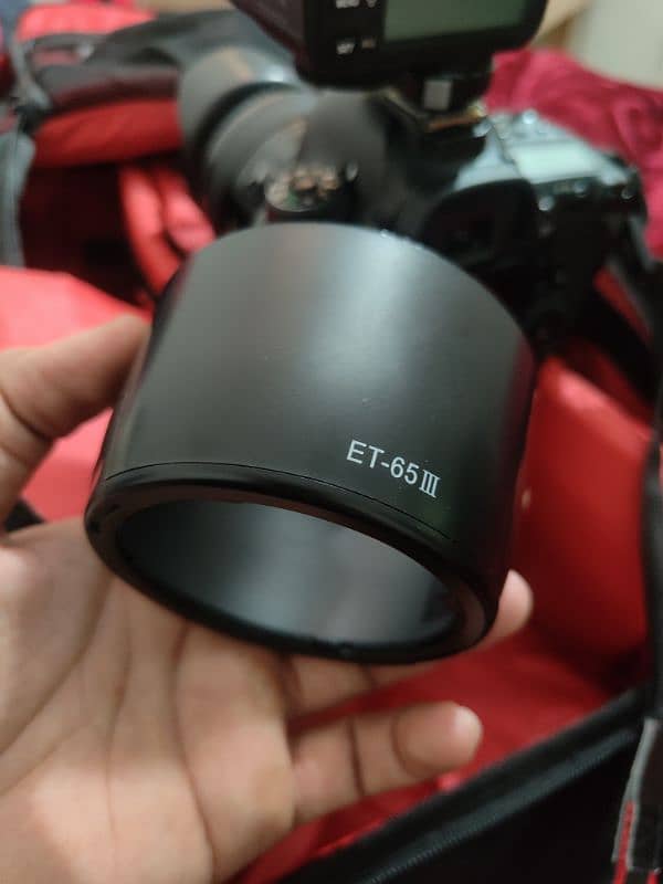 (650 Ruppes) Lense Hood( ET-65III ) for canon 85mm f 1.8 3