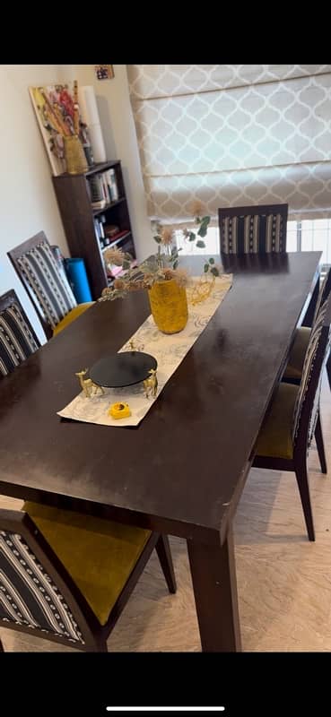 dining table with six chairs 0