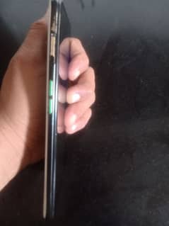 oppo f11.8/256 all ok mobile hai ring damage hai baqi mobile ma koi