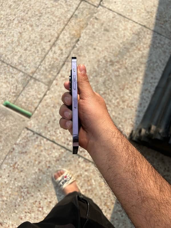 iPhone 14 Pro 256gb read add first 4