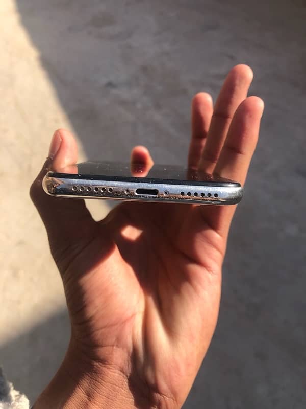 iphone x 64gb 10/9condition battery health 80% 5