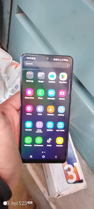 Samsung A31 9