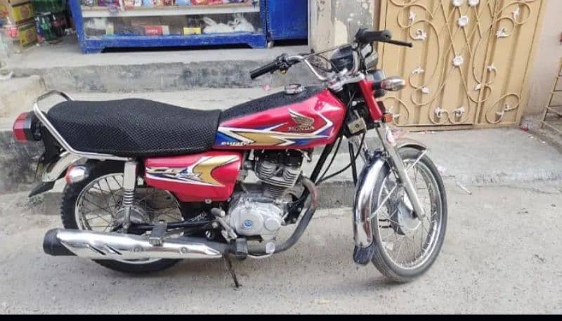 honda CG 125 2020 ka model 2021 ka purchase or registr one hand use 2