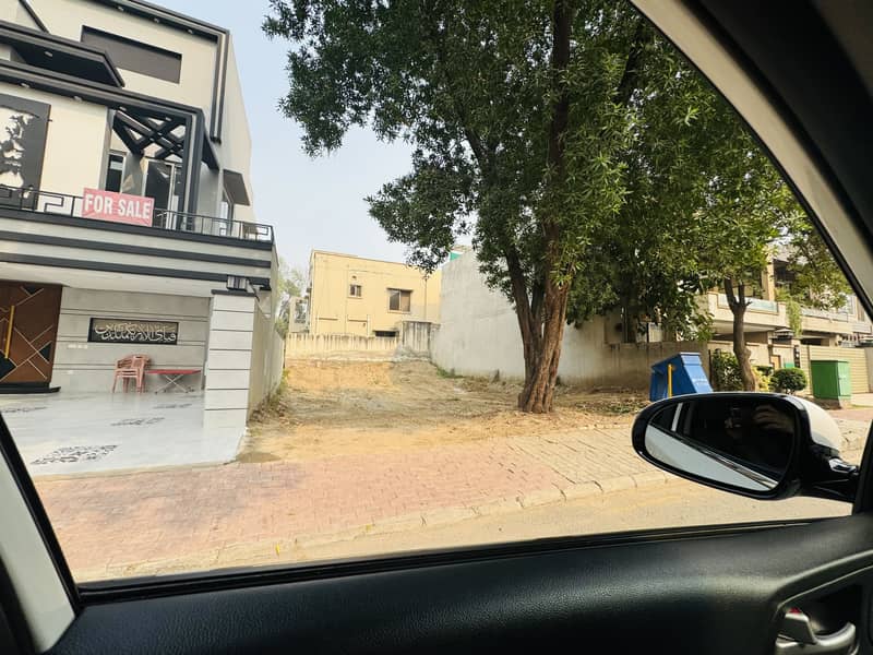 10 Marla Residential Plot For Sale In Bahria Town Lahore 1