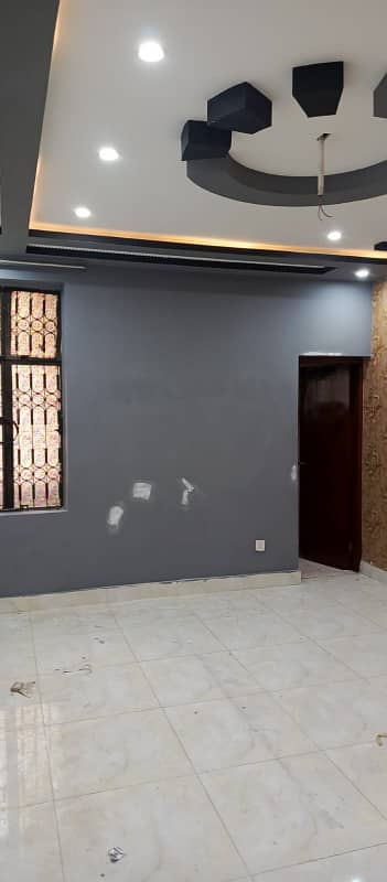 10MARLA NEW RENOVATED PORTION FOR RENT IN ALLAMA IQBAL TOWN 4