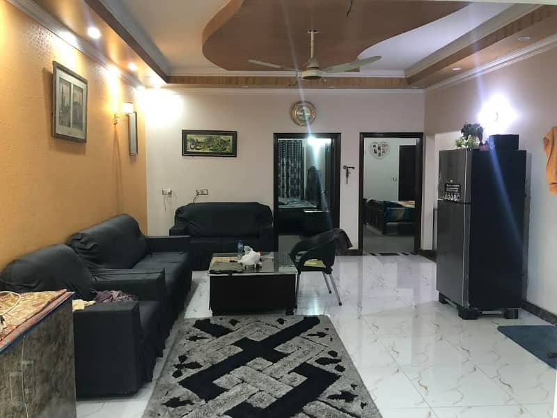 8 MARLA LOWER PORTION FOR RENT IN MILITARY ACCOUNTS MAIN COLLEGE ROAD LHR 0