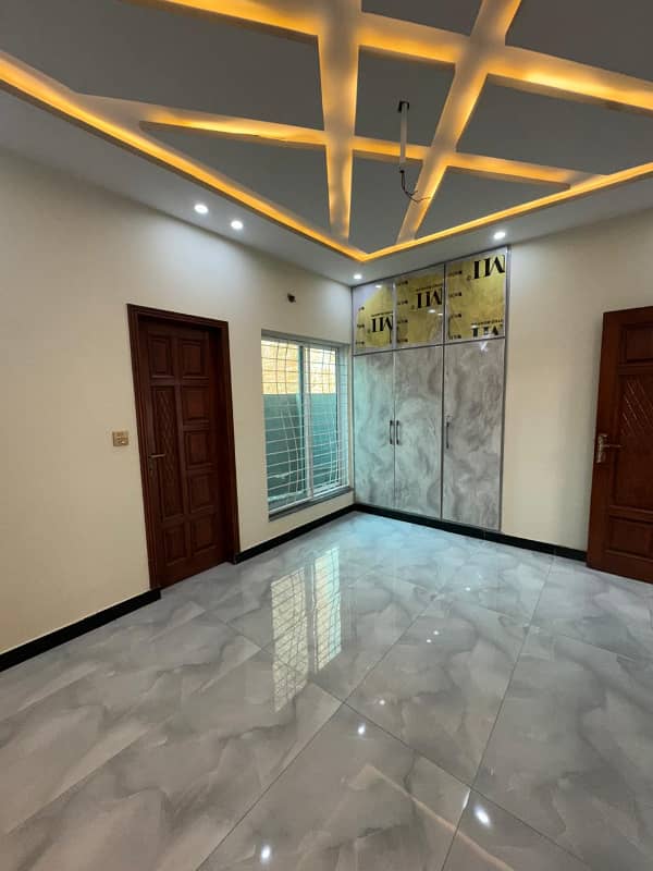 5marla new house available for rent in Parkview City Lahore 3