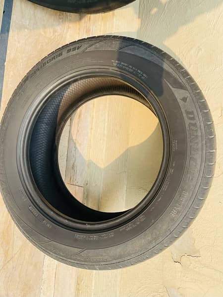 4 tyre Dunlop 215/60/16 2