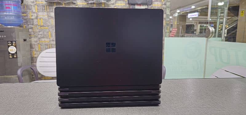 Microsoft surface Laptop 4 i7 11th generation 32gb 1TB 12