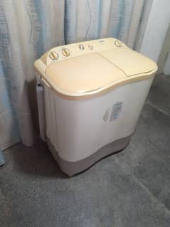 Haier washing machine and dryer (HWM 80-113S)