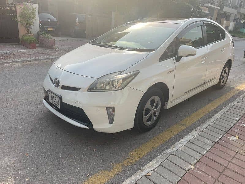 toyata Prius 2014/18 1