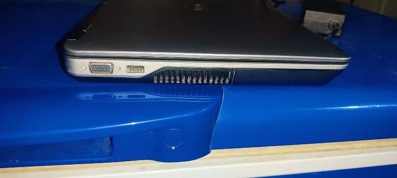 Laptop dell core i5 4th generation model latitude E6440. 7