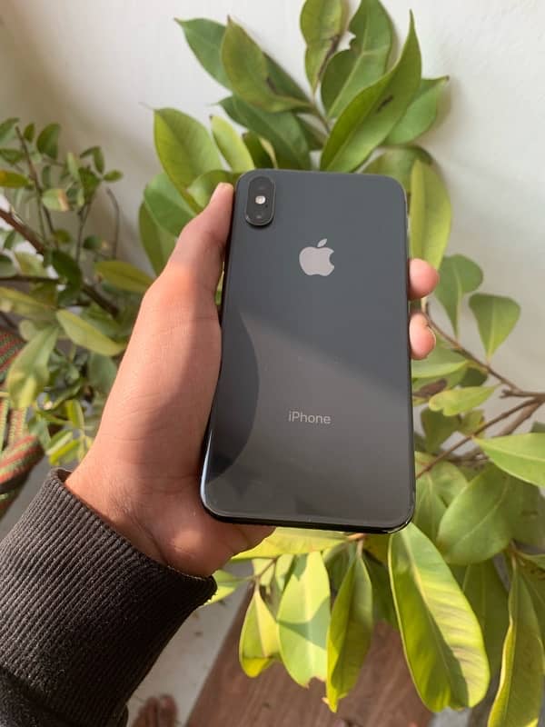 iPhone Xs 0