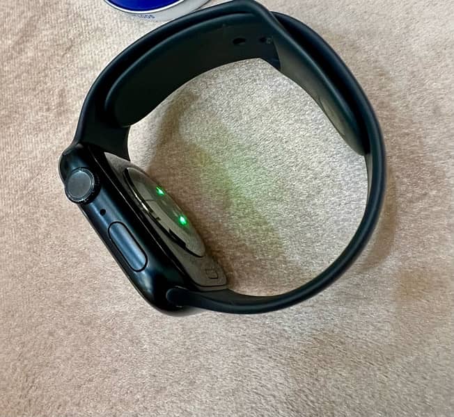 Apple Watch Series 8 - GPS FREE STRAPS INCLUDED 5